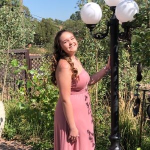 Meet your Posher, Haley